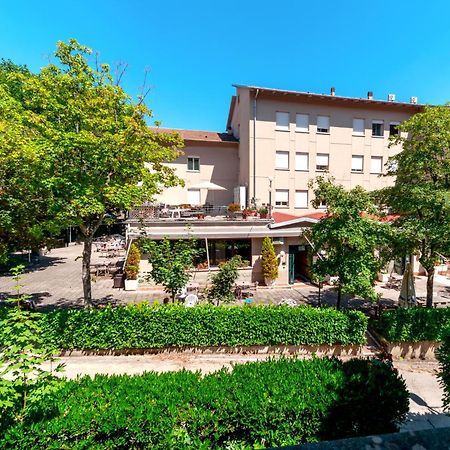 Tole Hotel Falco D'Oro מראה חיצוני תמונה