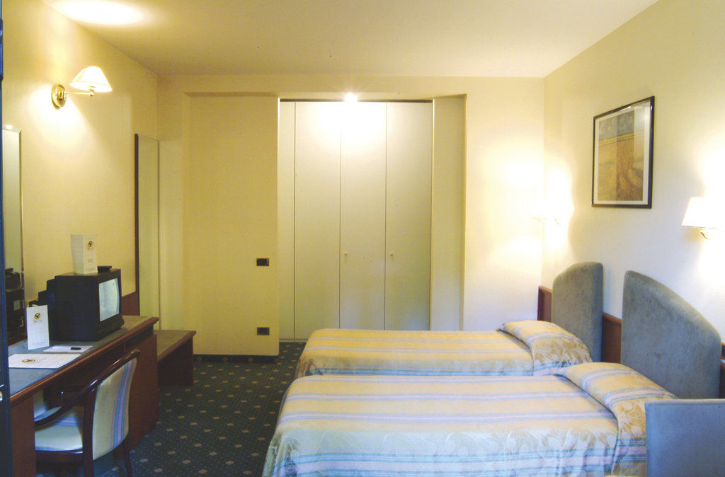 Tole Hotel Falco D'Oro חדר תמונה